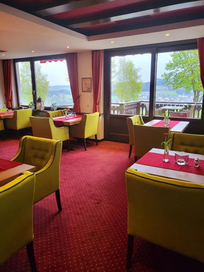 Berghotel Habbel Und Die Welt Kann Warten Коббенроде Экстерьер фото
